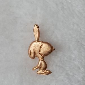 14K gold Snoopy charm